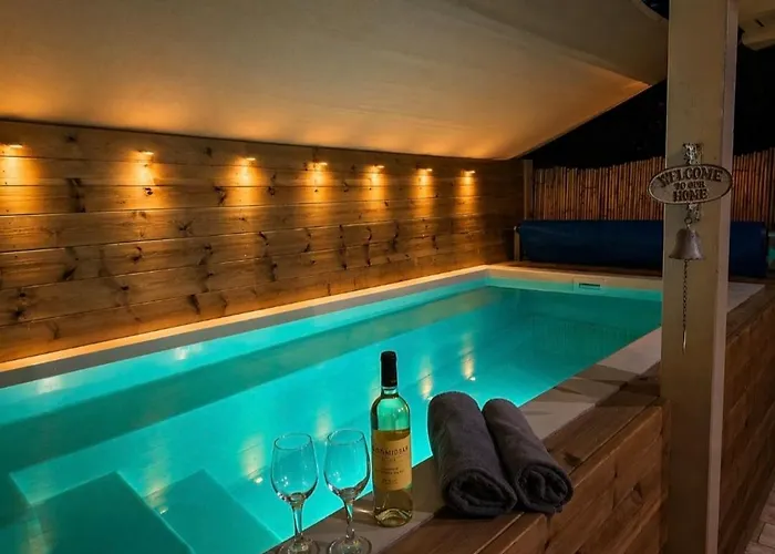 Apt With Private Hot Pool